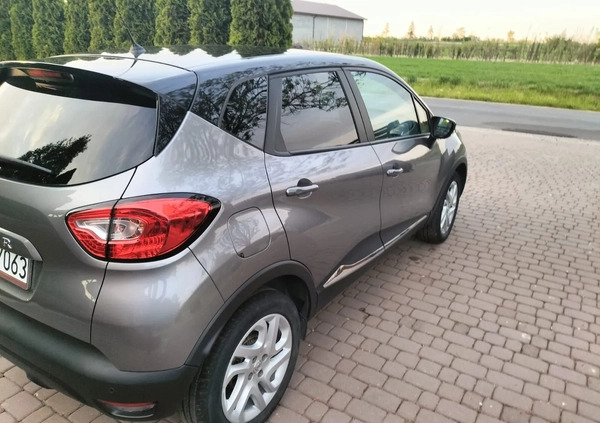 Renault Captur cena 46500 przebieg: 106800, rok produkcji 2017 z Błaszki małe 172